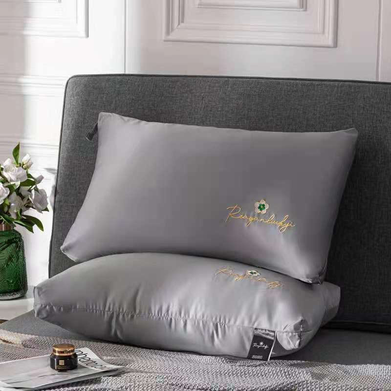 Pure color pillow
